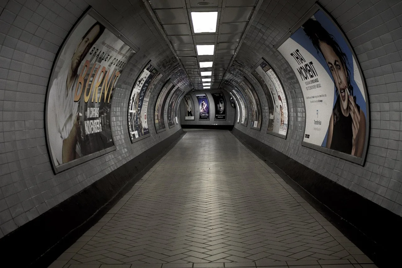 Temsili görsel: Marmaray'da toplu taşıma içerisinde sloganlı eylem