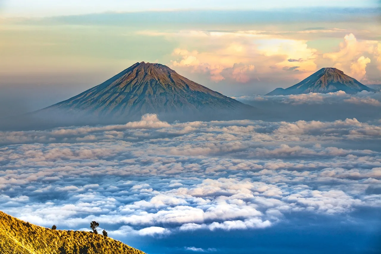 Temsili görsel: Etna Yanardağı'nda Hareketlilik: Uçuşlar Askıya Alındı