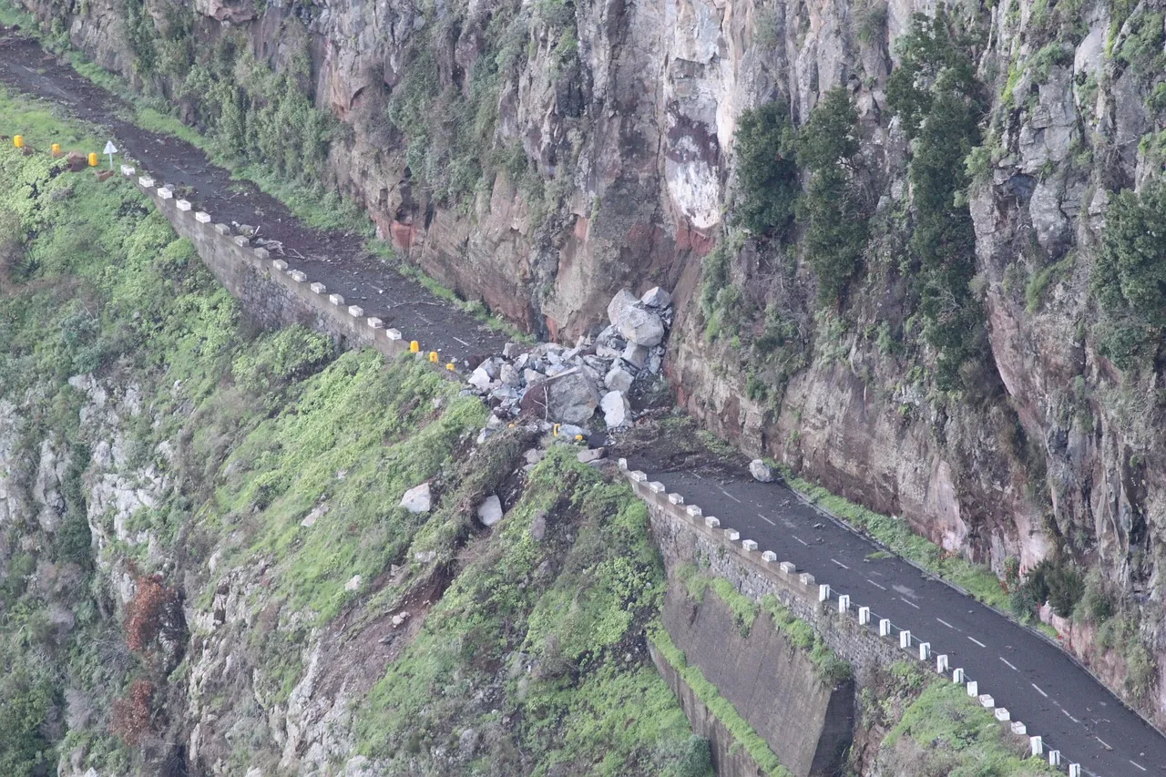 Temsili görsel: TIR parkında heyelan felaketi: Bir kişi yaşamını yitirdi