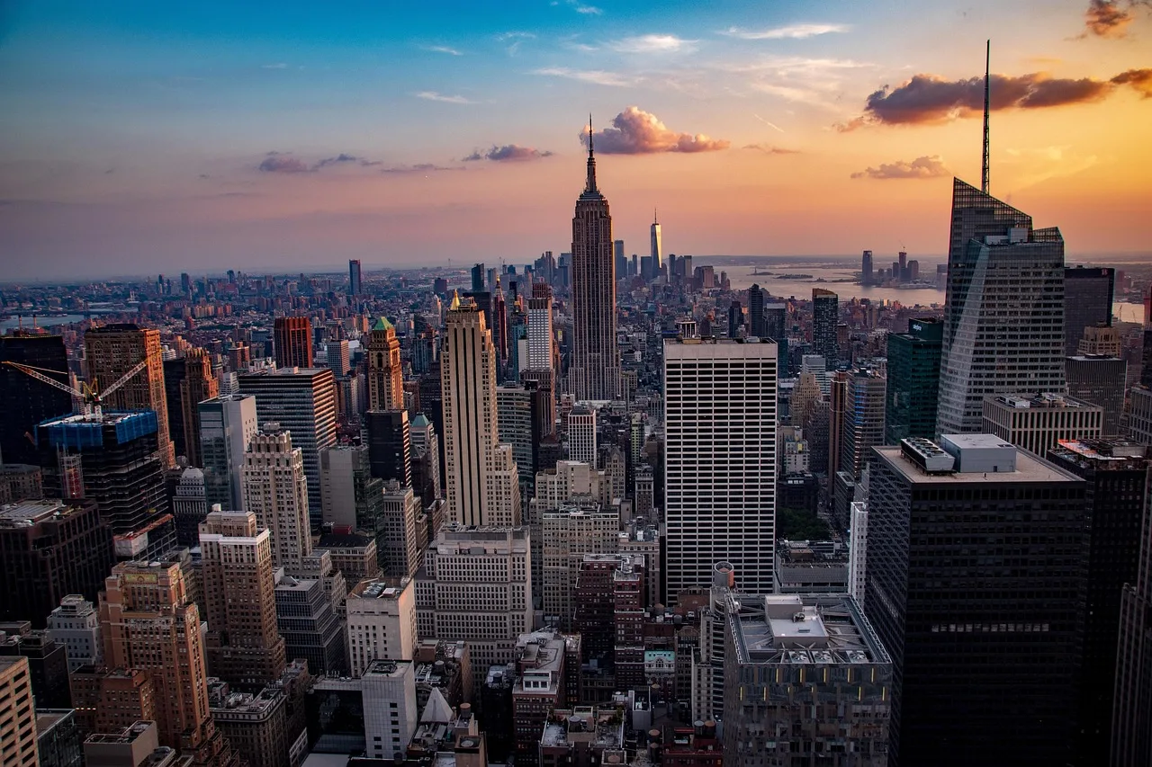 Temsili görsel: New York'un Simgesi Dev Sosisli Heykeli Geri Döndü